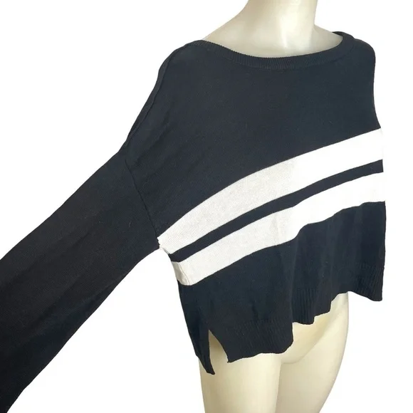 BLACK And White Oversize Stripe Sweater - Picture 4 of 7